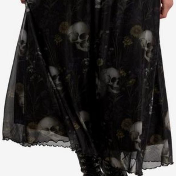 Hot Topic Dresses & Skirts - Black Skull Print Women's Skirt